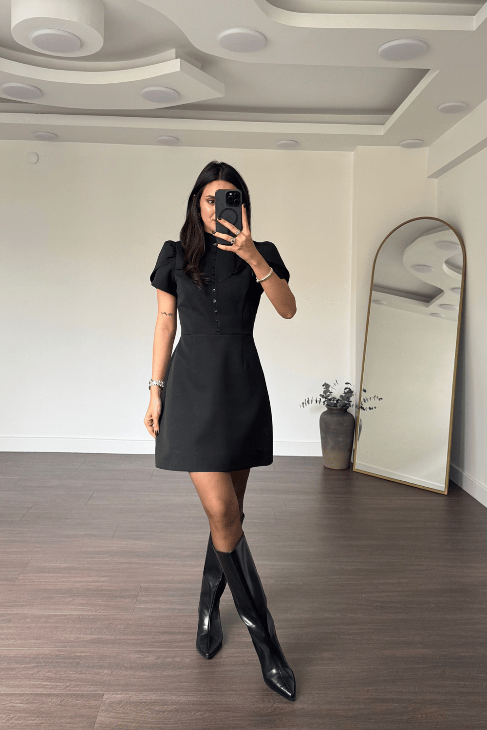 Düğmeli Lale Kol Elbise-Siyah