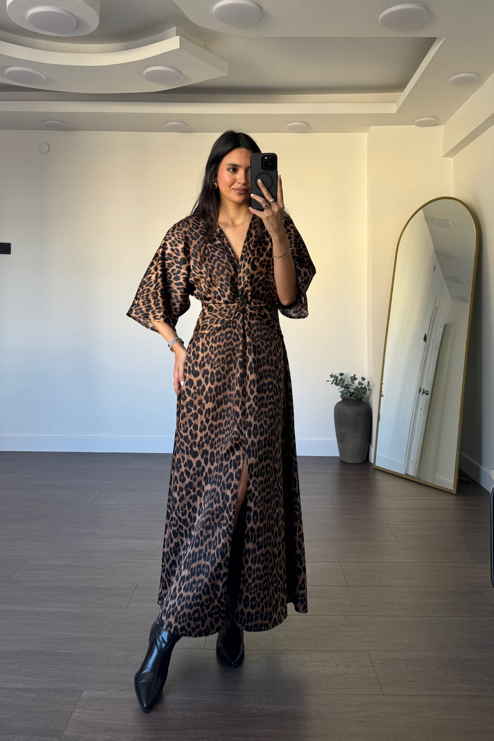 Düğüm Detaylı Yırtmaçlı Elbise-Leopar