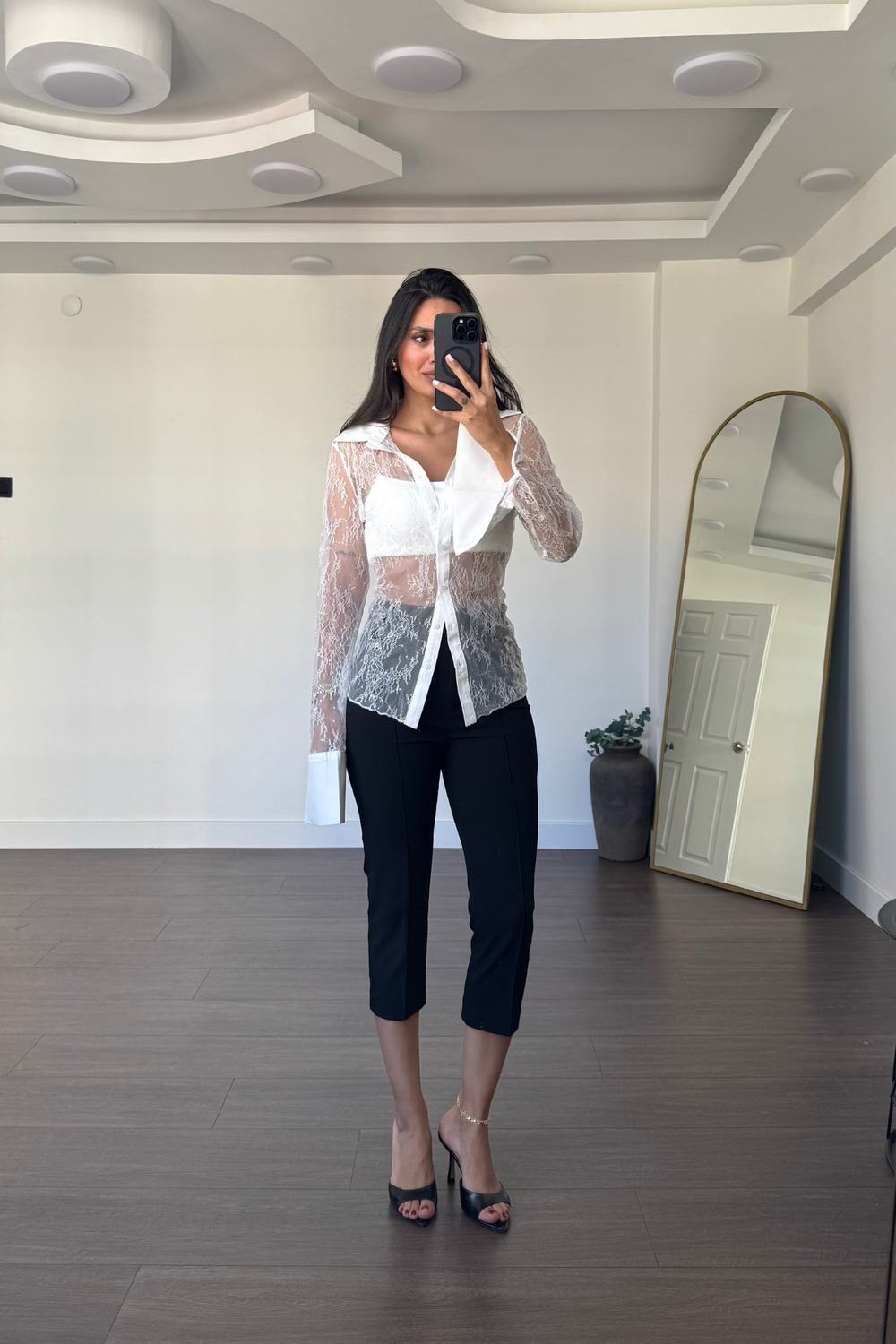 Fit Kalıp Dantelli Gömlek-Beyaz