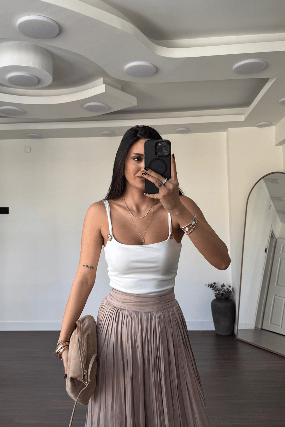 Gold Aksesuar Detaylı Bodysuit-Ekru