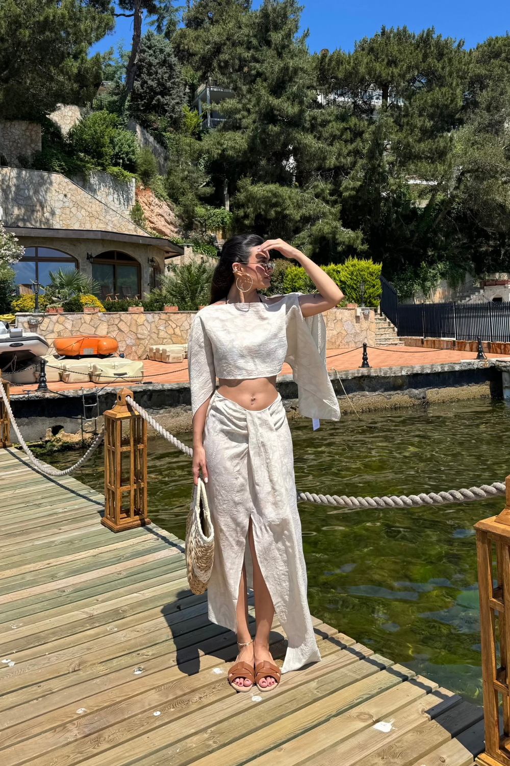 İşlemeli Pelerin Bluz Etek Beachwear Takım-Bej