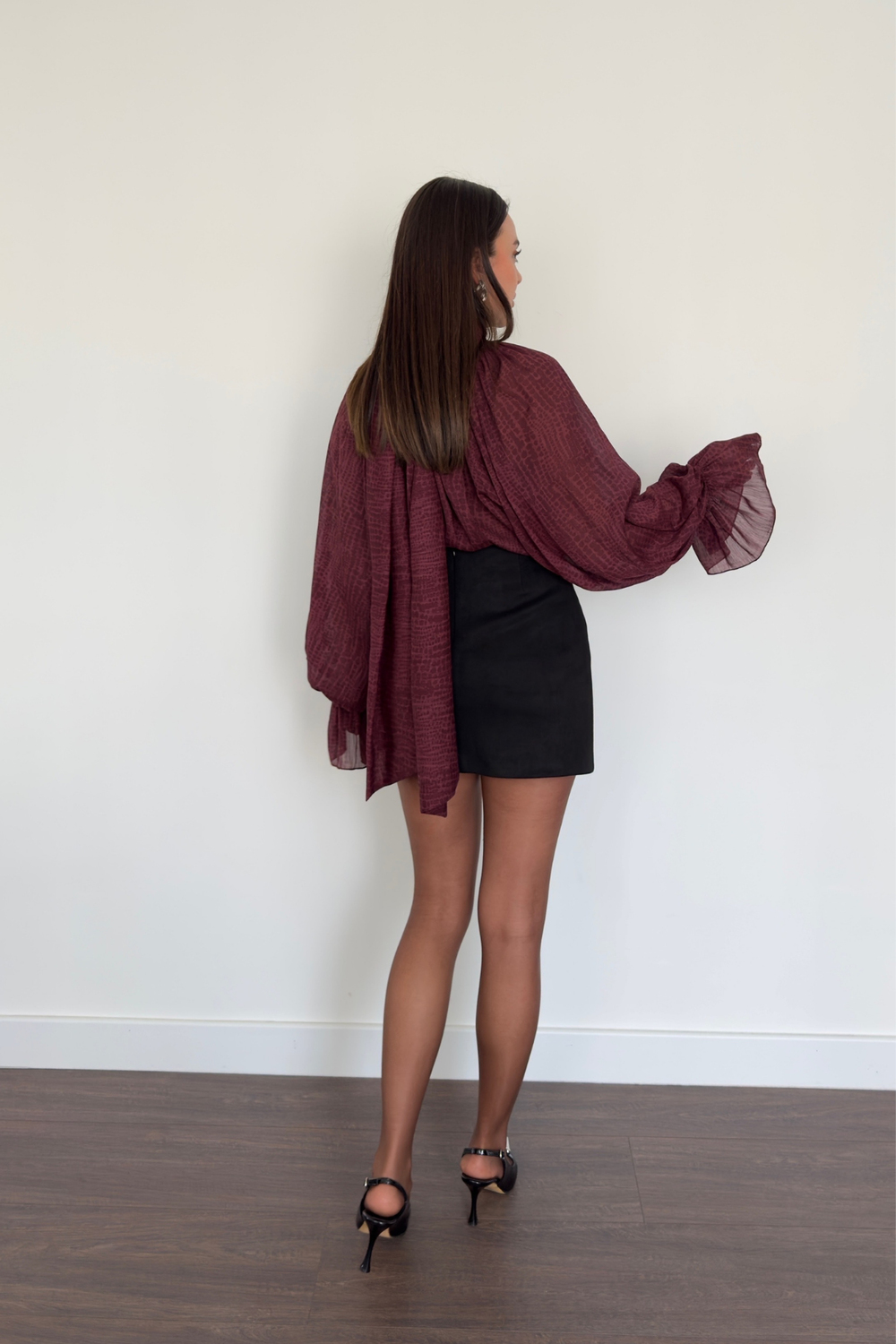 Kolları Fırfır Detaylı Transparan Bluz-Bordo