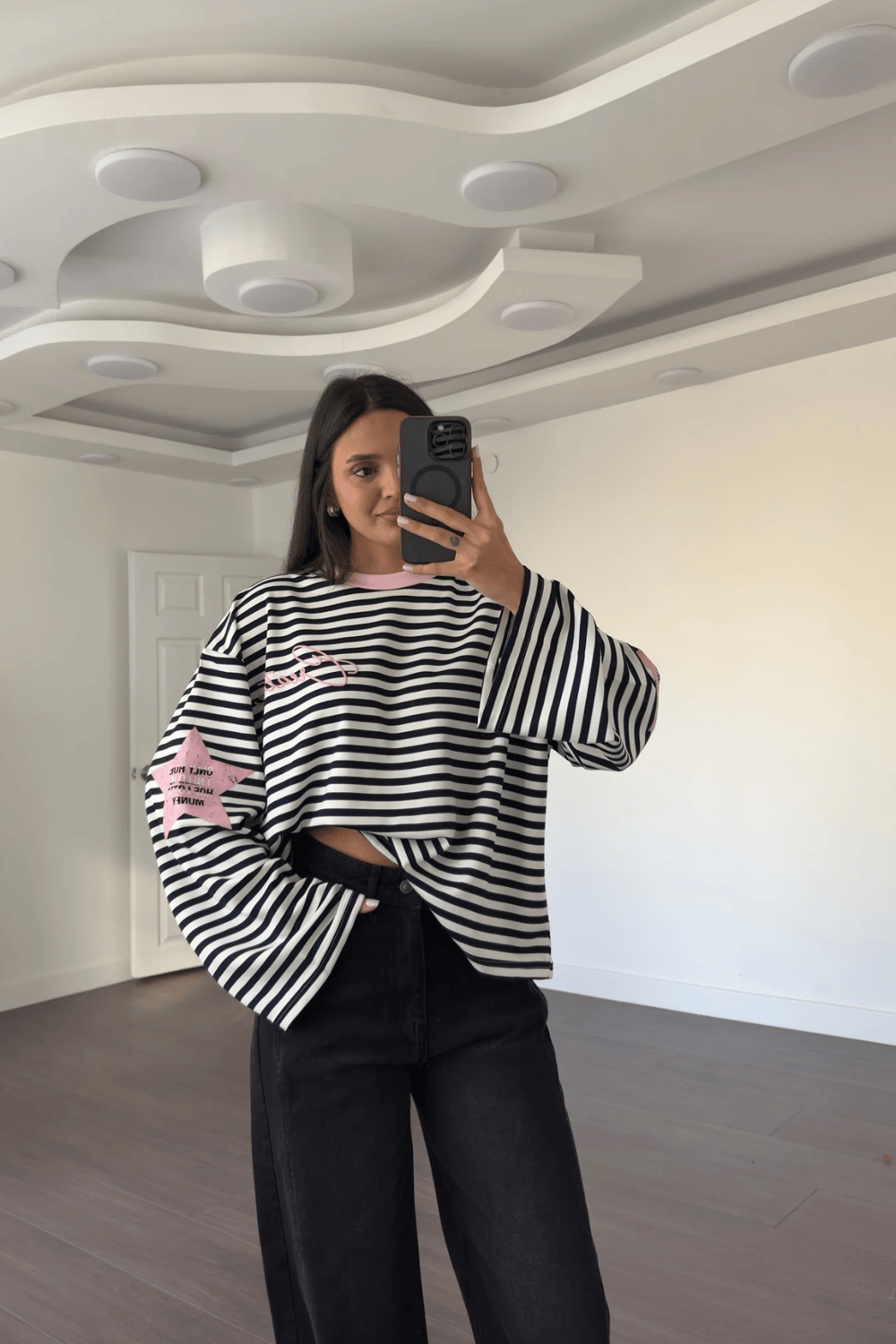 Modal Kumaş Pembe Yıldız Baskılı Çizgili Sweatshirt-Siyah Ekru