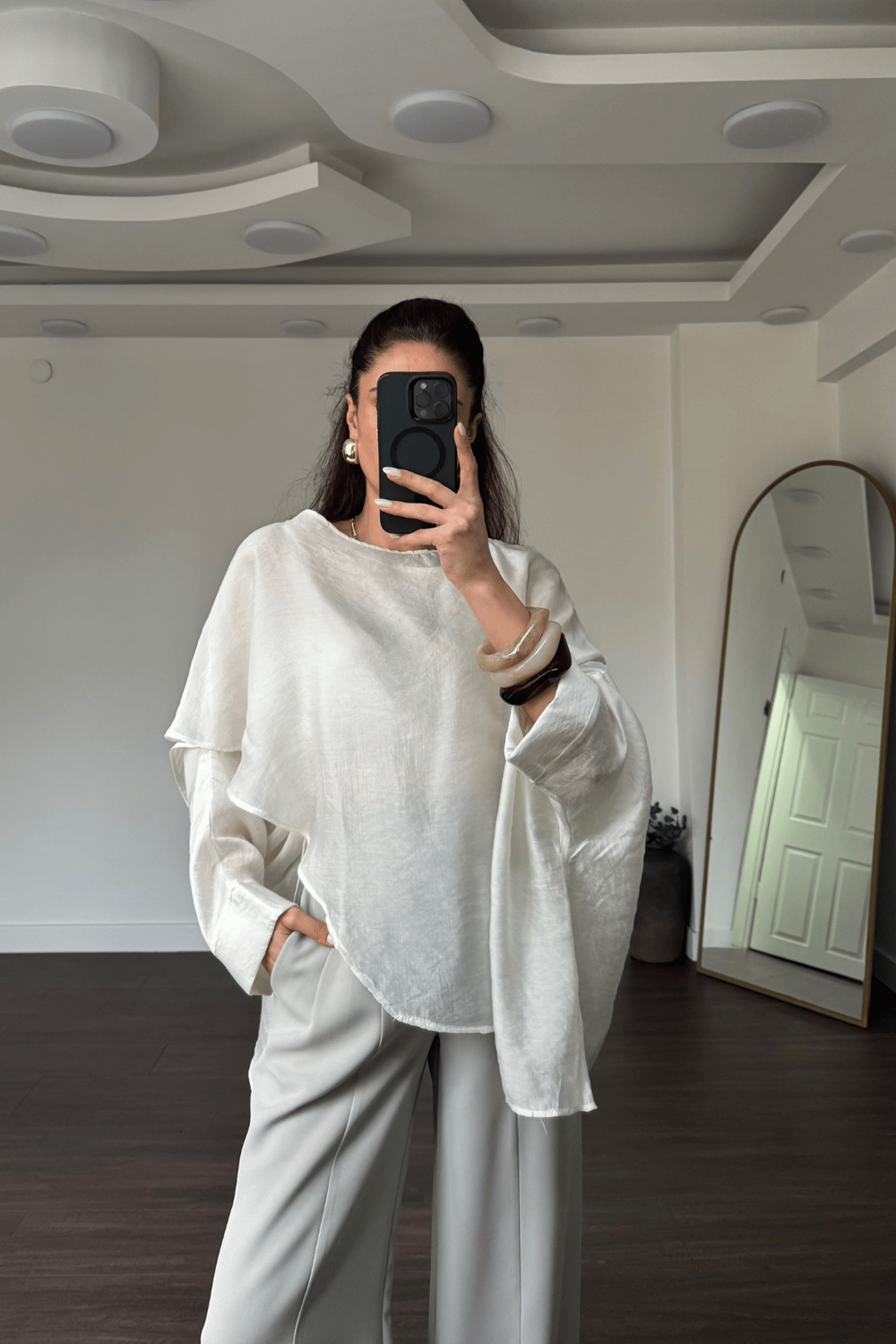 Pelerin Detaylı Bluz-Ekru