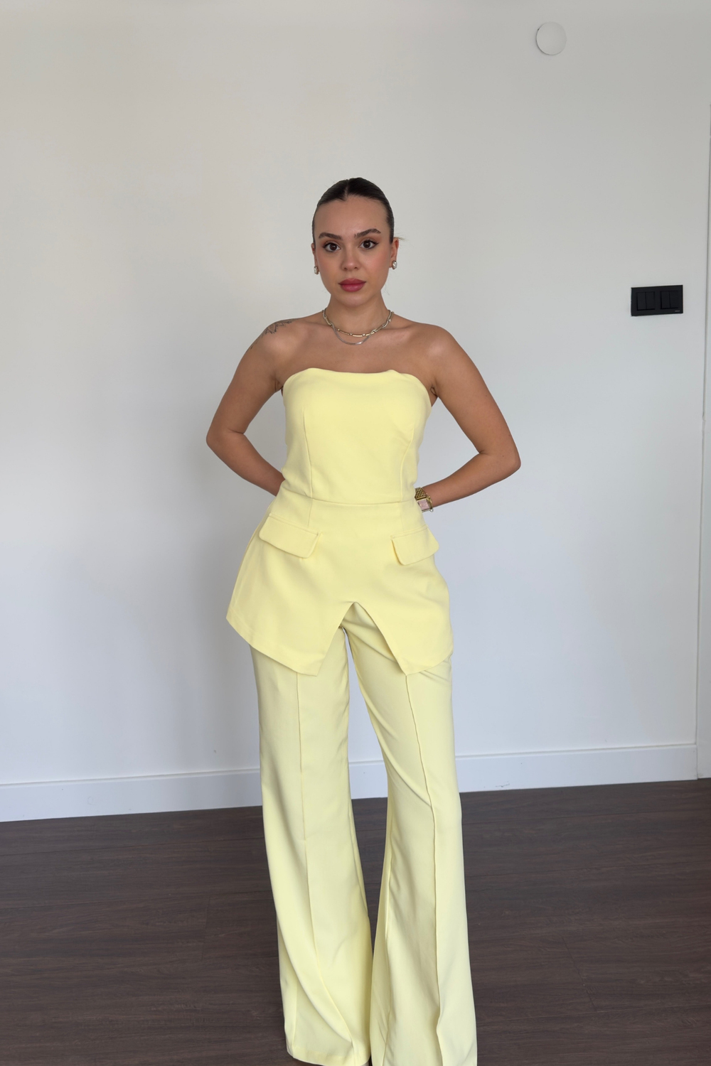 Sarı Cep Detaylı  Straplez Pantolon Takım