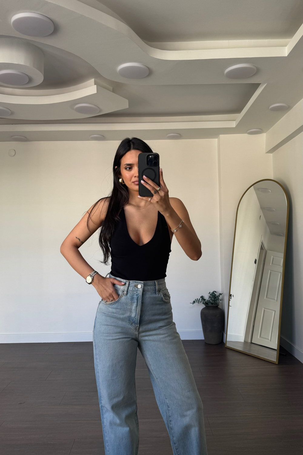 Sırtı Çarpraz Askılı Bodysuit-Siyah