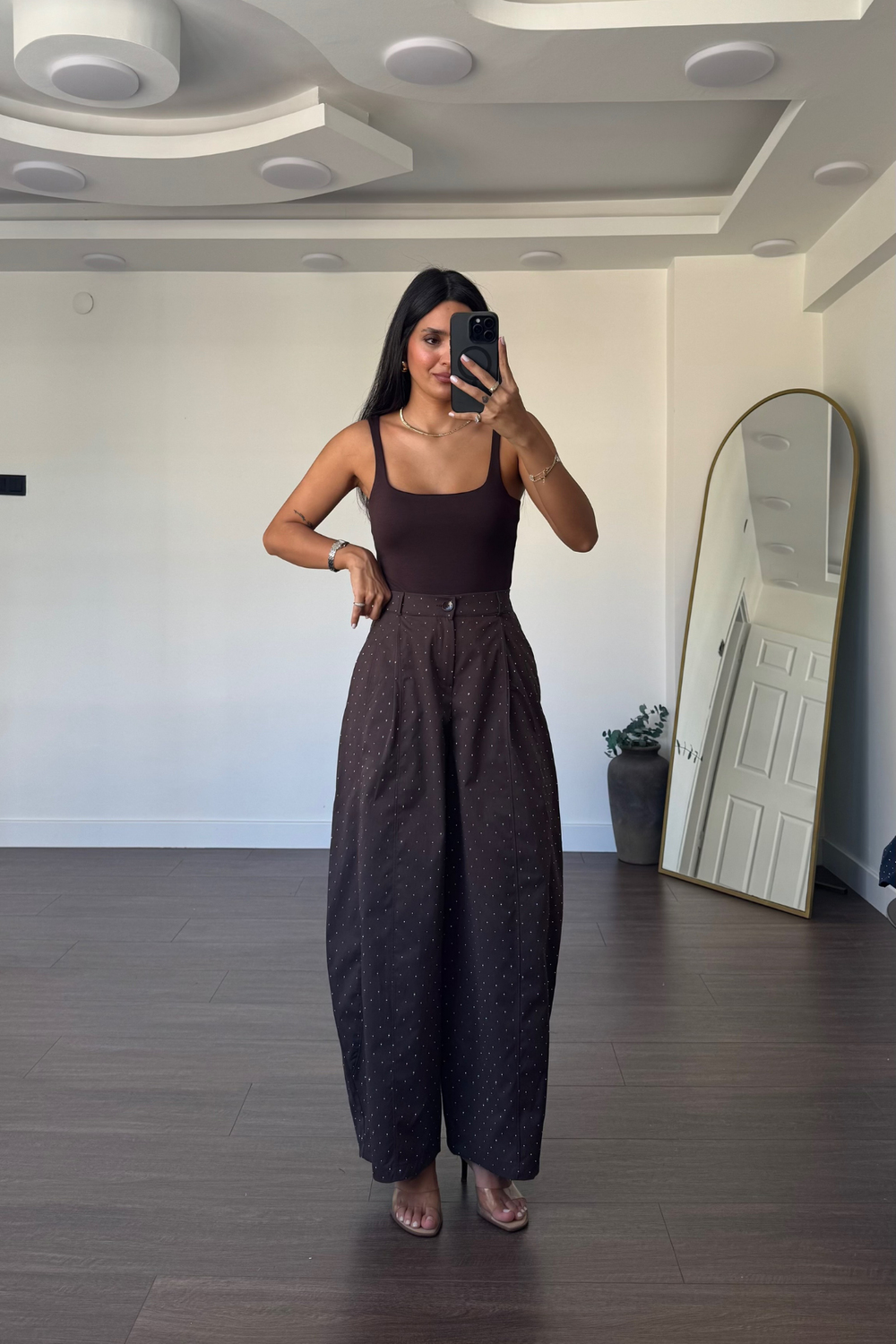 Taş Detaylı Pantolon-Kahve