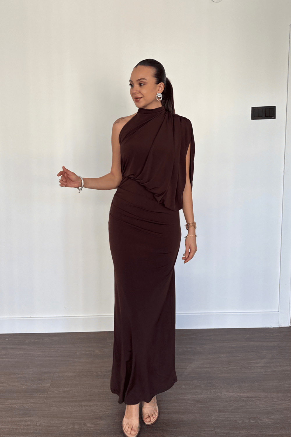 Tek Omuz Drape Detaylı Elbise-Kahve