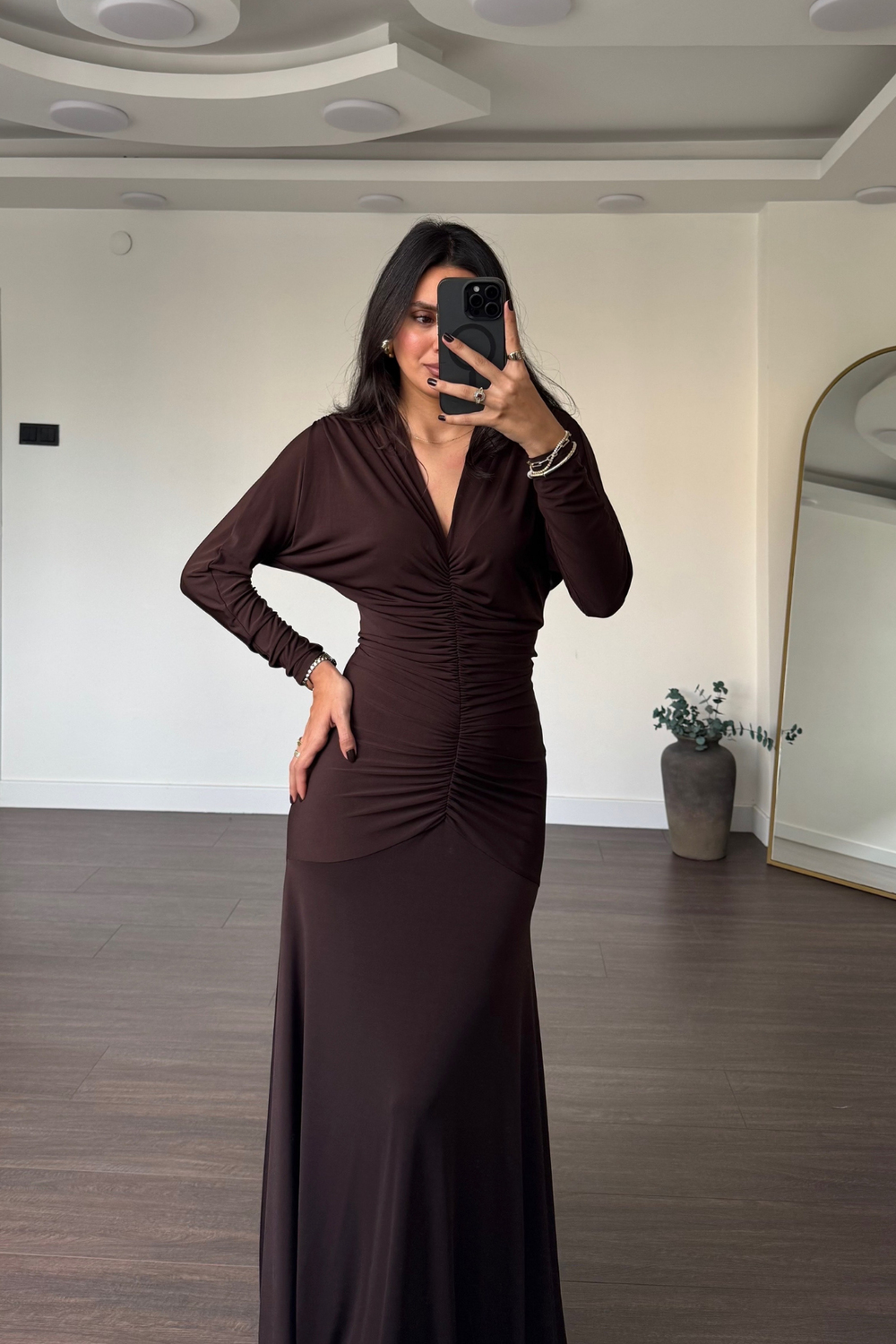V Yaka Drape Detay Elbise-Kahve