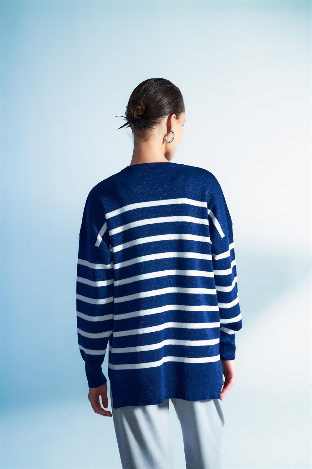 LACİVERT GÜMÜŞ ÇİZGİLİ SİMLİ TRİKO SWEAT