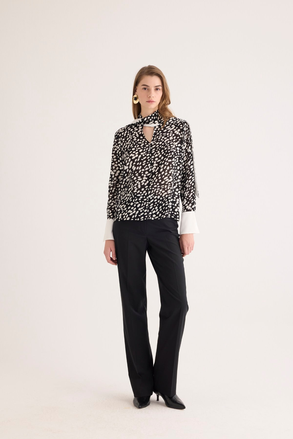 BLOUSE