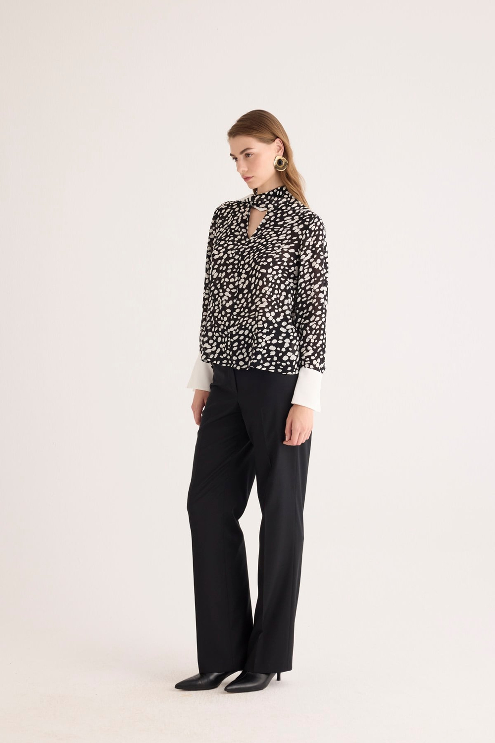 BLOUSE