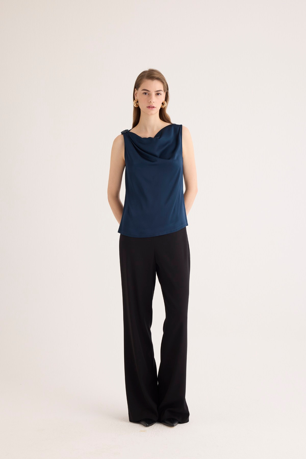 BLOUSE