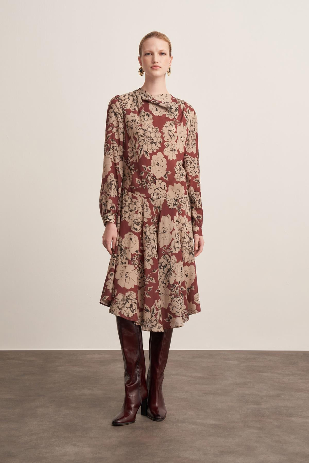 DRESS