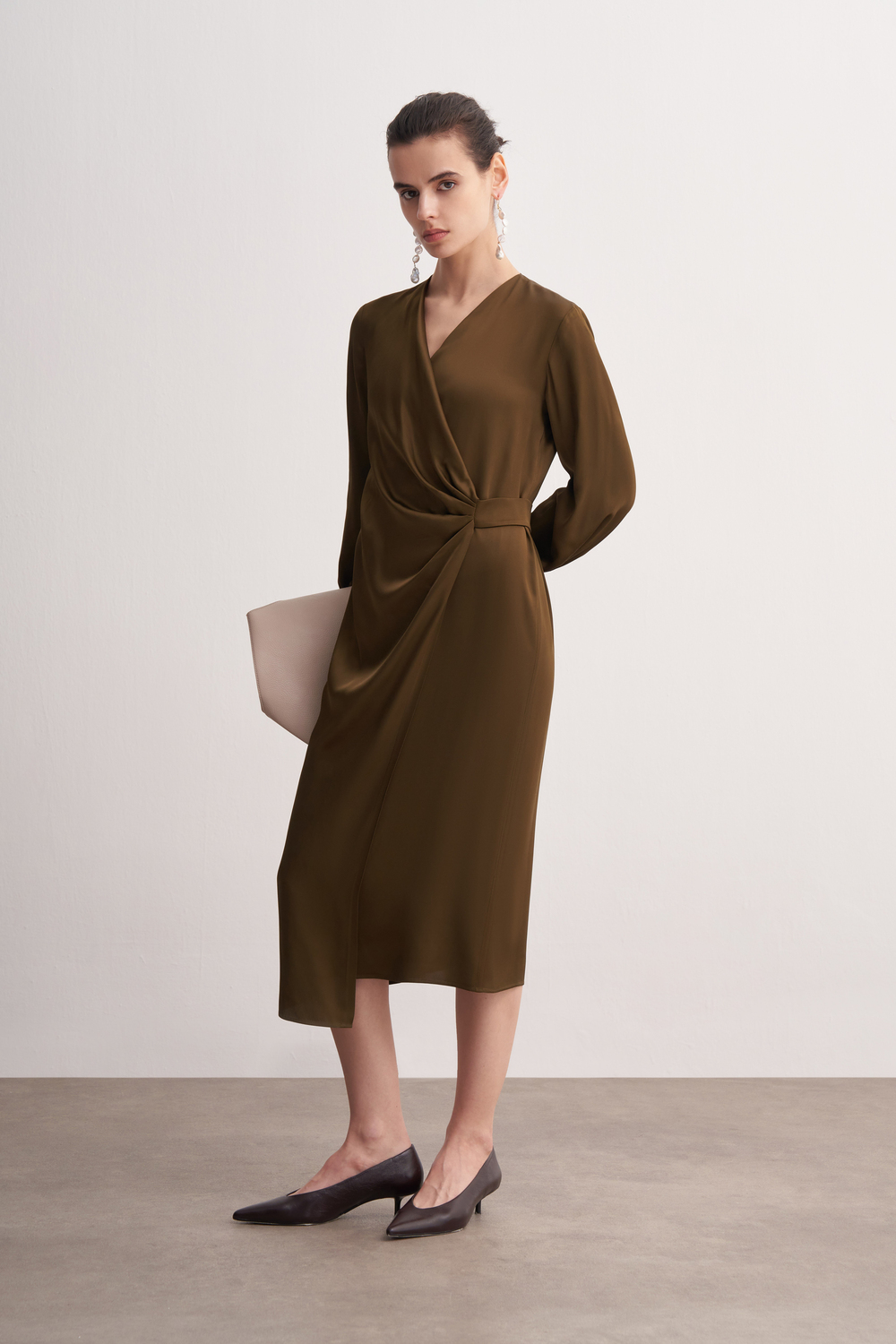 DRESS