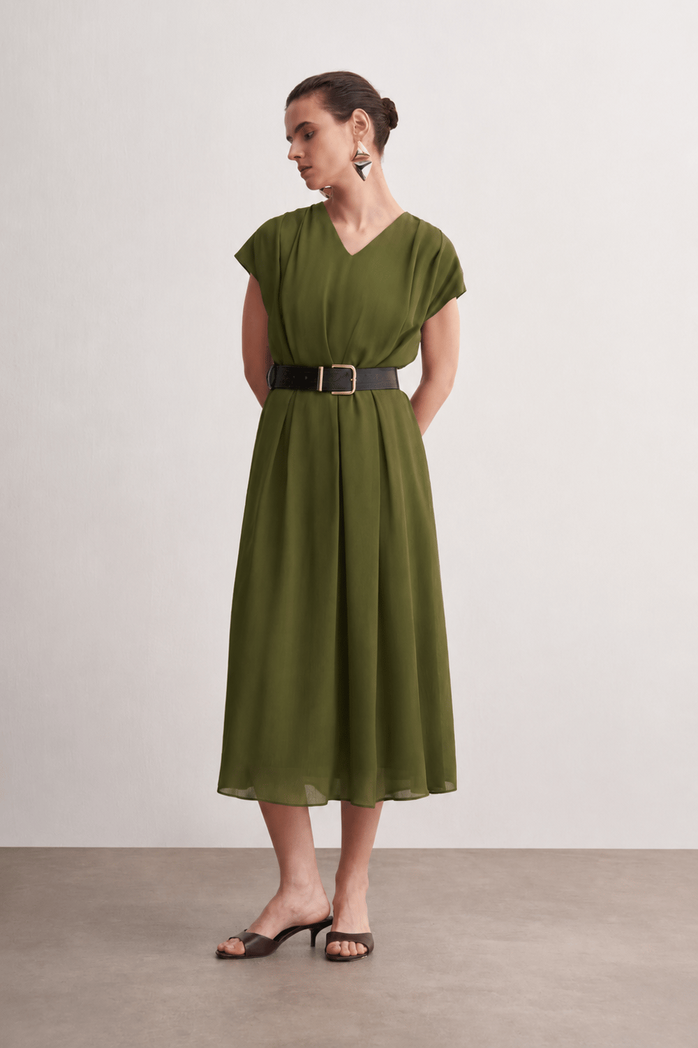 DRESS