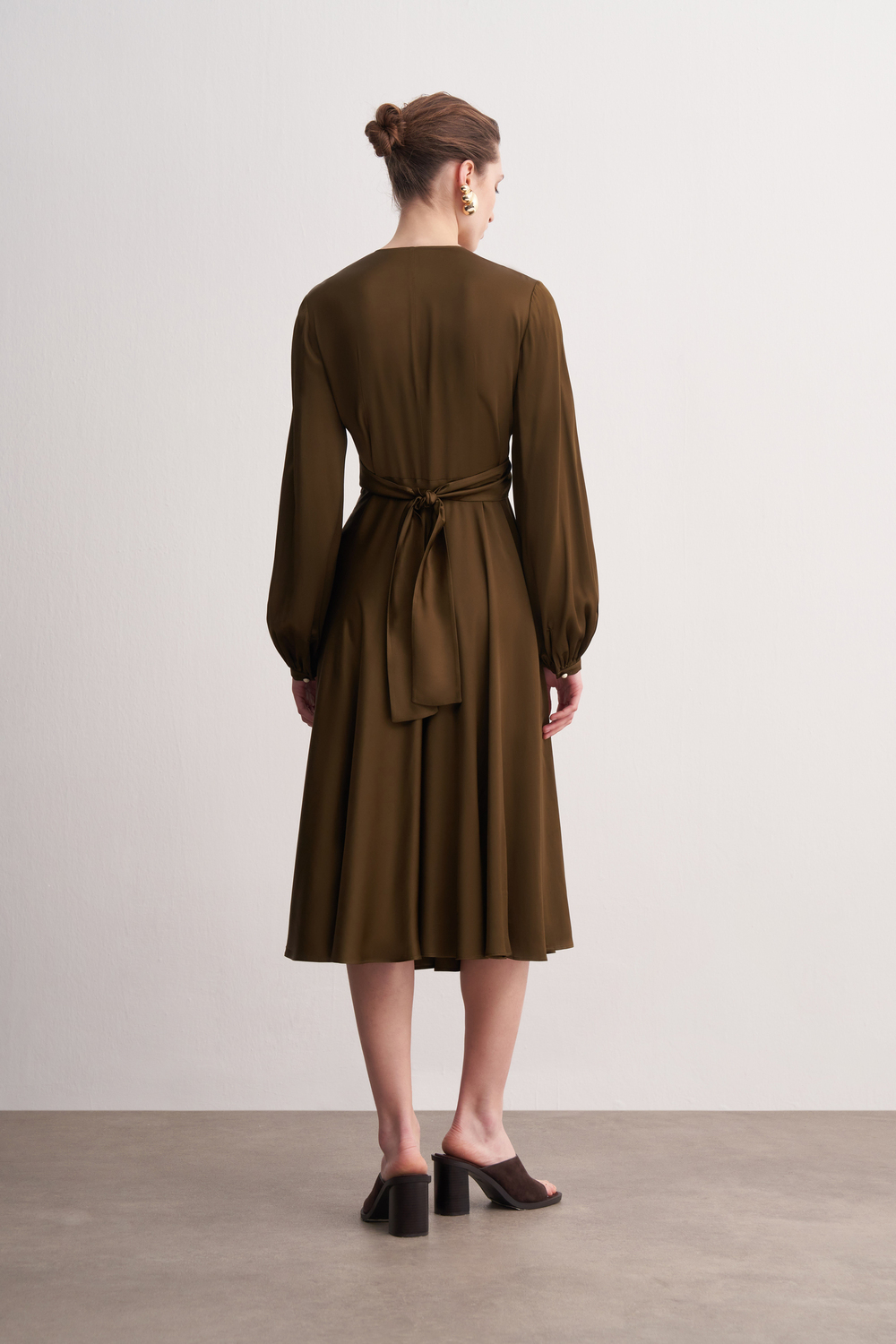 DRESS