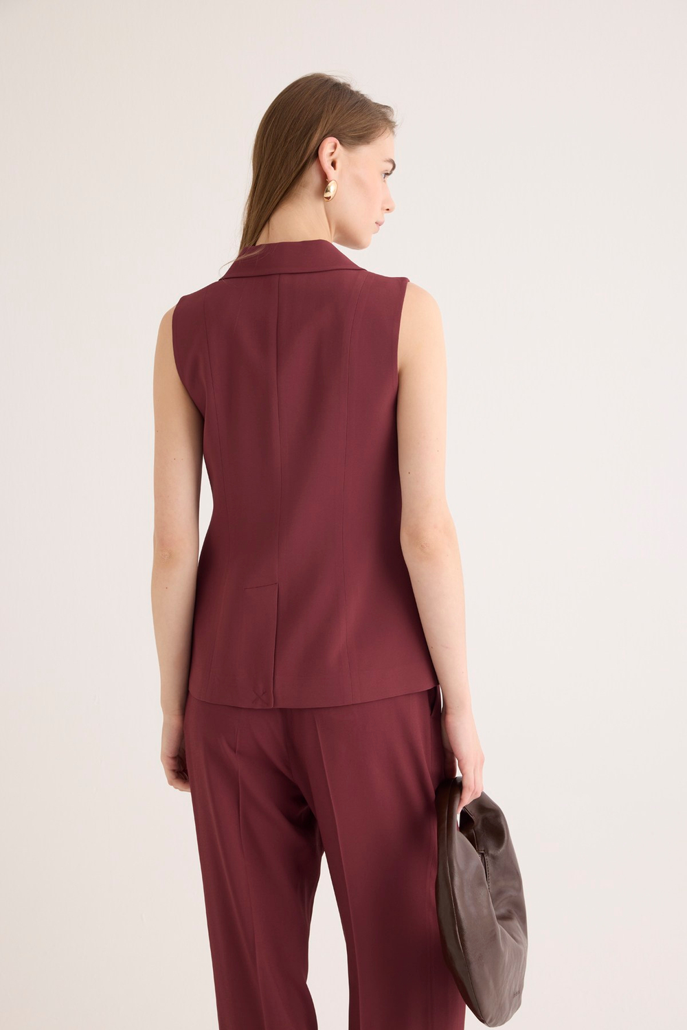 VEST