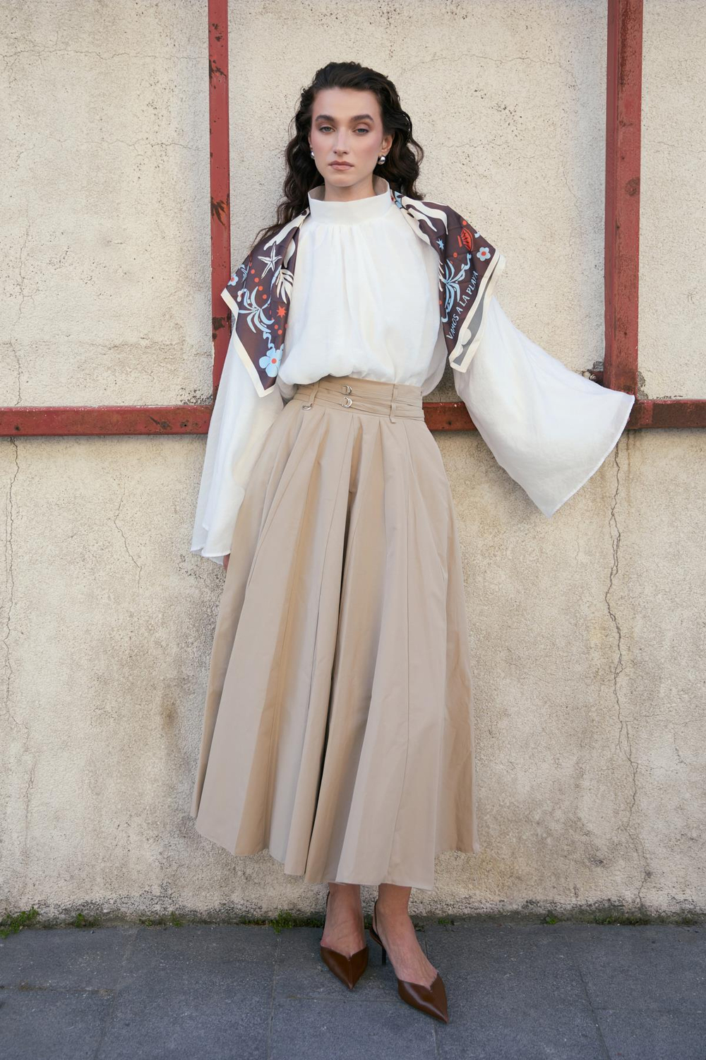 Biriti Etek – Anemon-Bej
