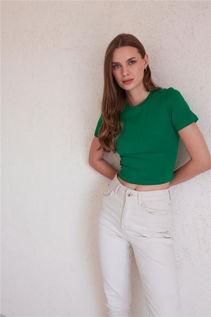 Avrile Kadın Bisiklet Yaka Crop T-Shirt BENETTON MA23-1020