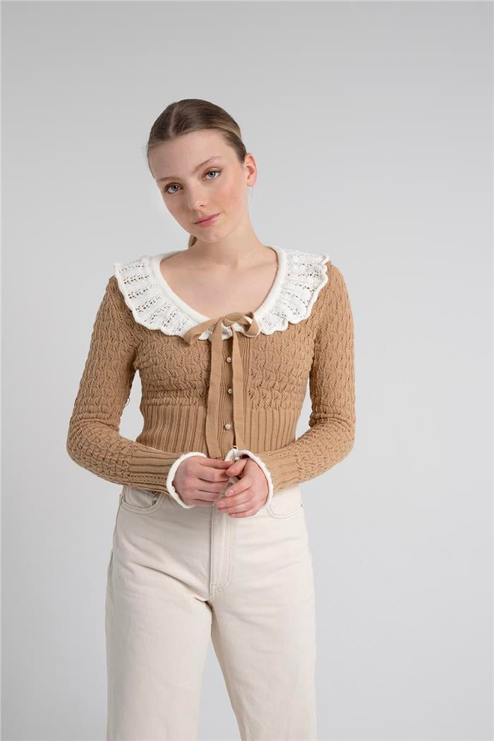 Avrile Kadın Fırfırlı Yaka Detaylı Triko Hırka CAMEL-EKRU A92230-S