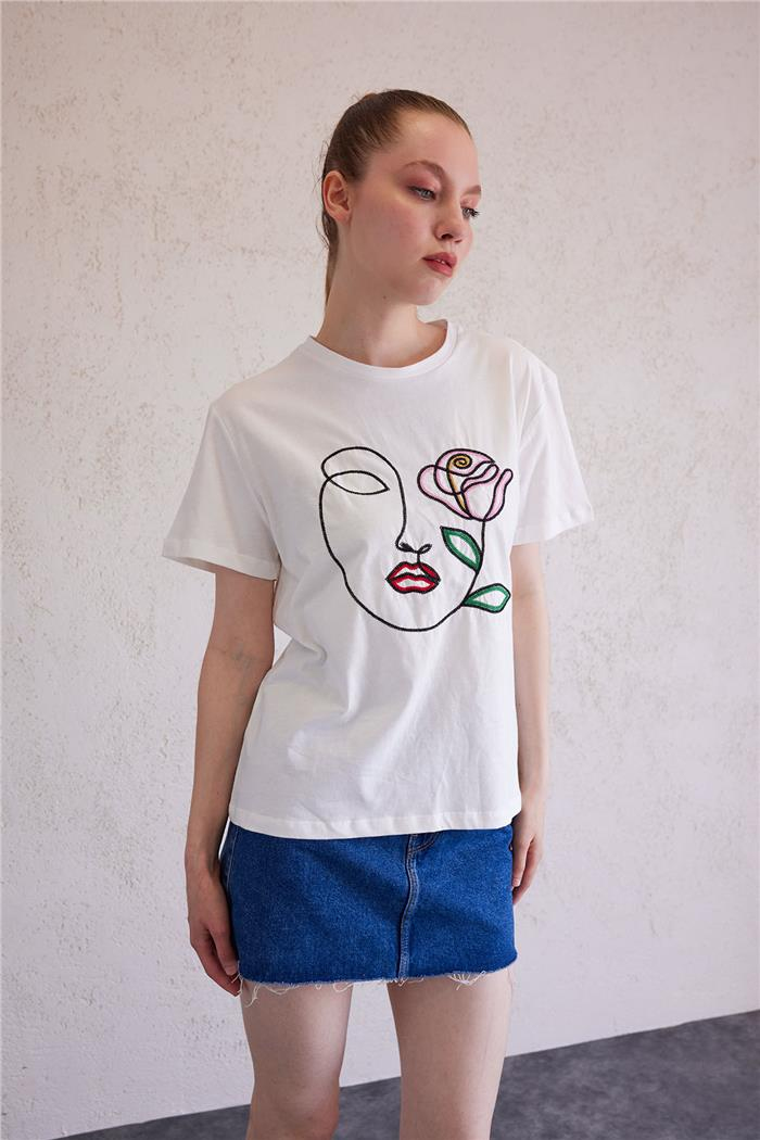 Avrile Kadın Nakışlı Kısa Kollu T-Shirt EKRU MA23-1021