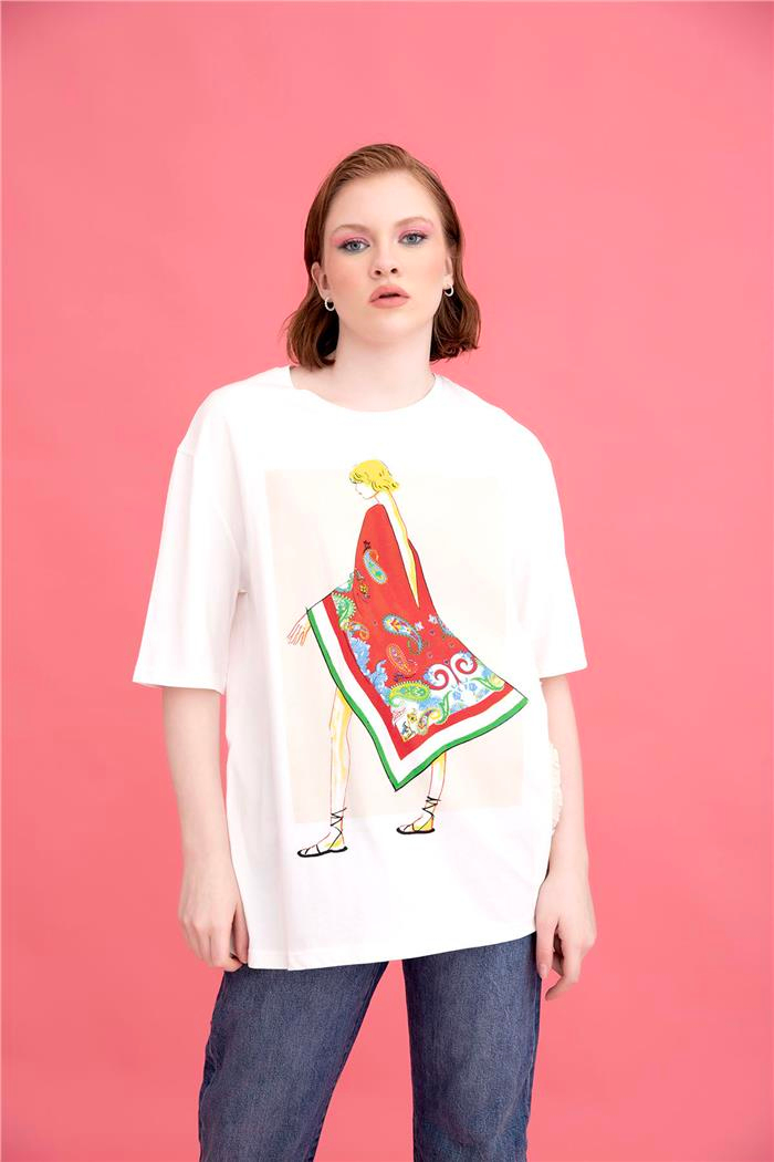 Avrile Kadın Yanı Yırtmaçlı T-Shirt EKRU A23-10113