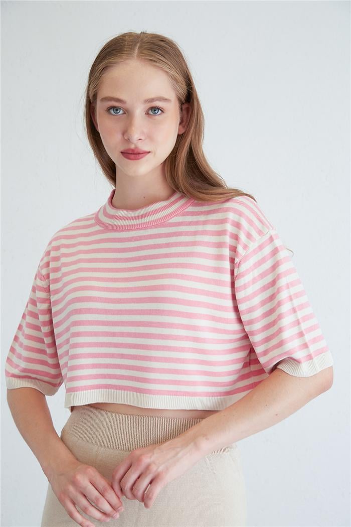 Nisan Kadın OVERSIZE TRİKO CROP TOP HAM EKRU-PEMBE TT4038-Z