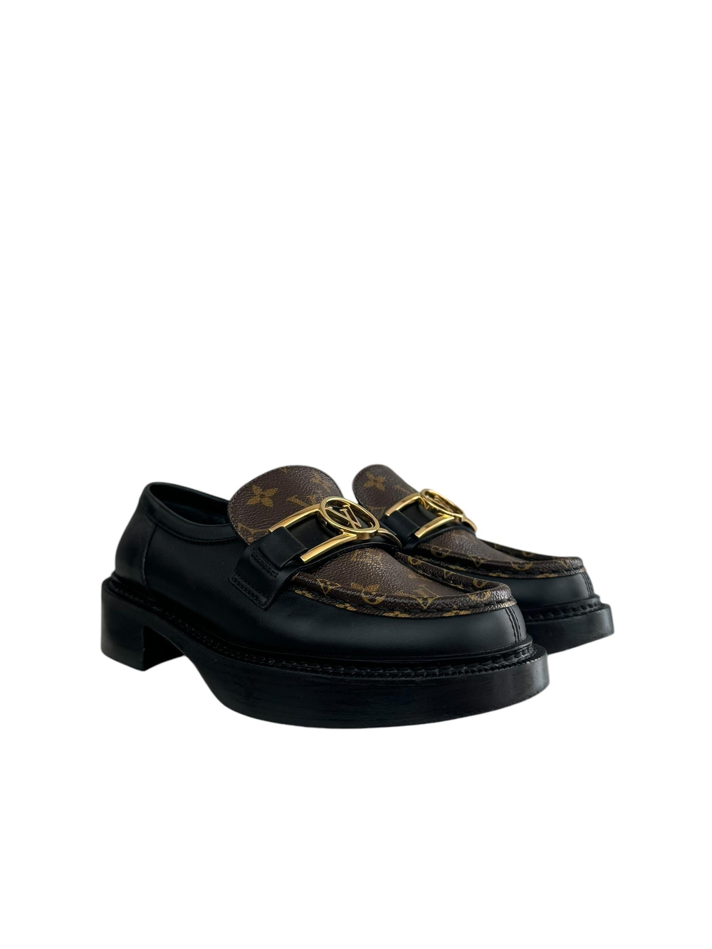 LOUIS VUITTON ACADEMY LOAFER