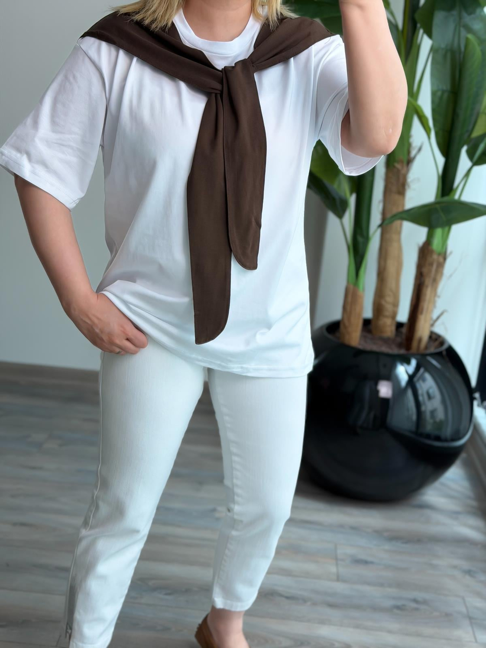 Atkı Detaylı Tshirt KAHVE