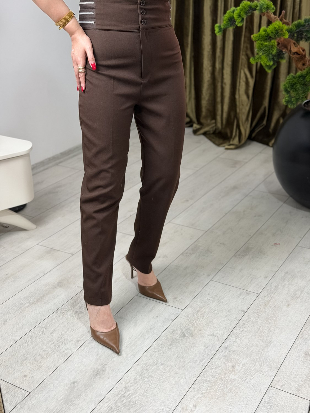 Bel Detaylı Kumaş Pantolon KAHVE