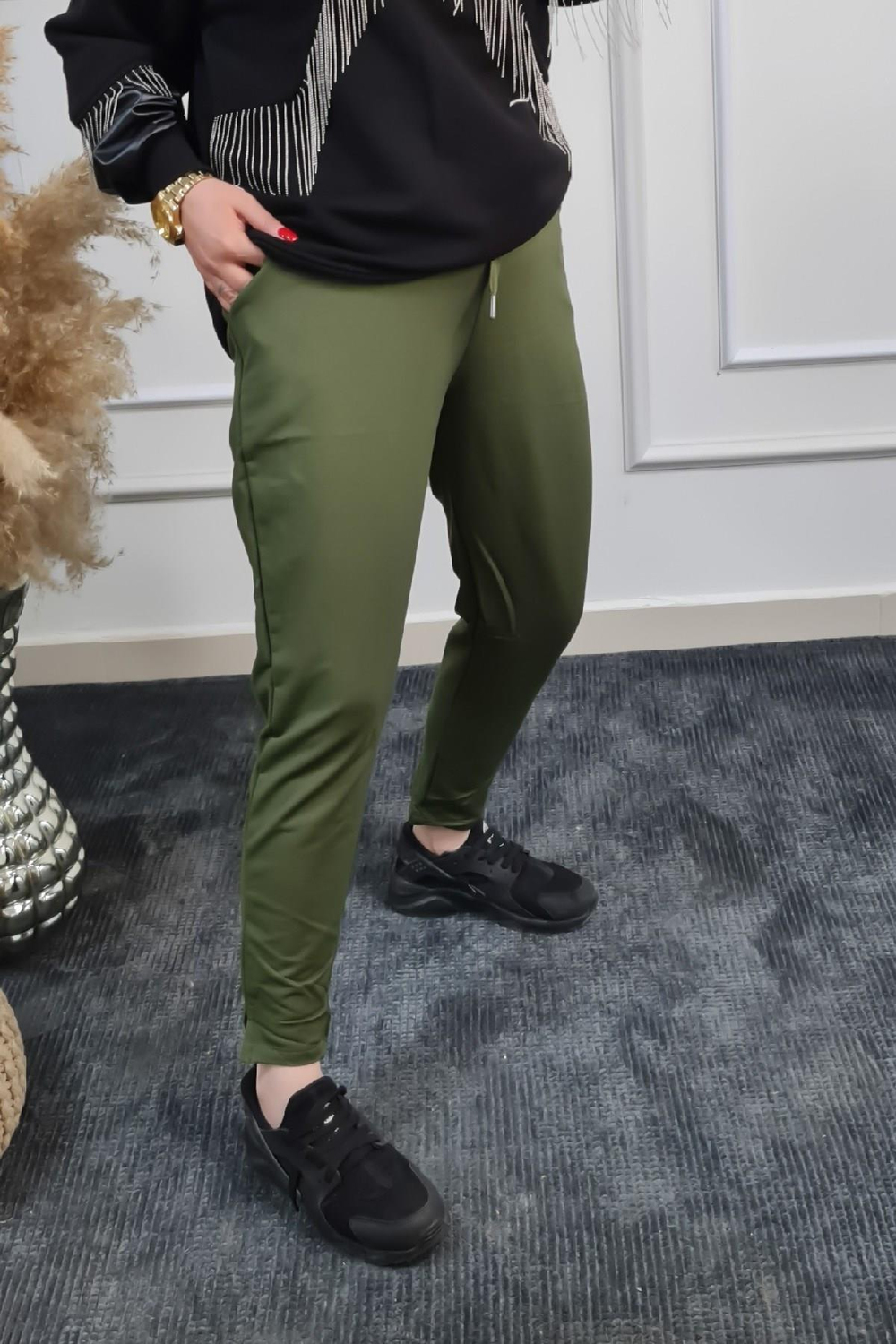 Beli İpli Paçası Yırtmaçlı Jogger Pantolon HAKİ
