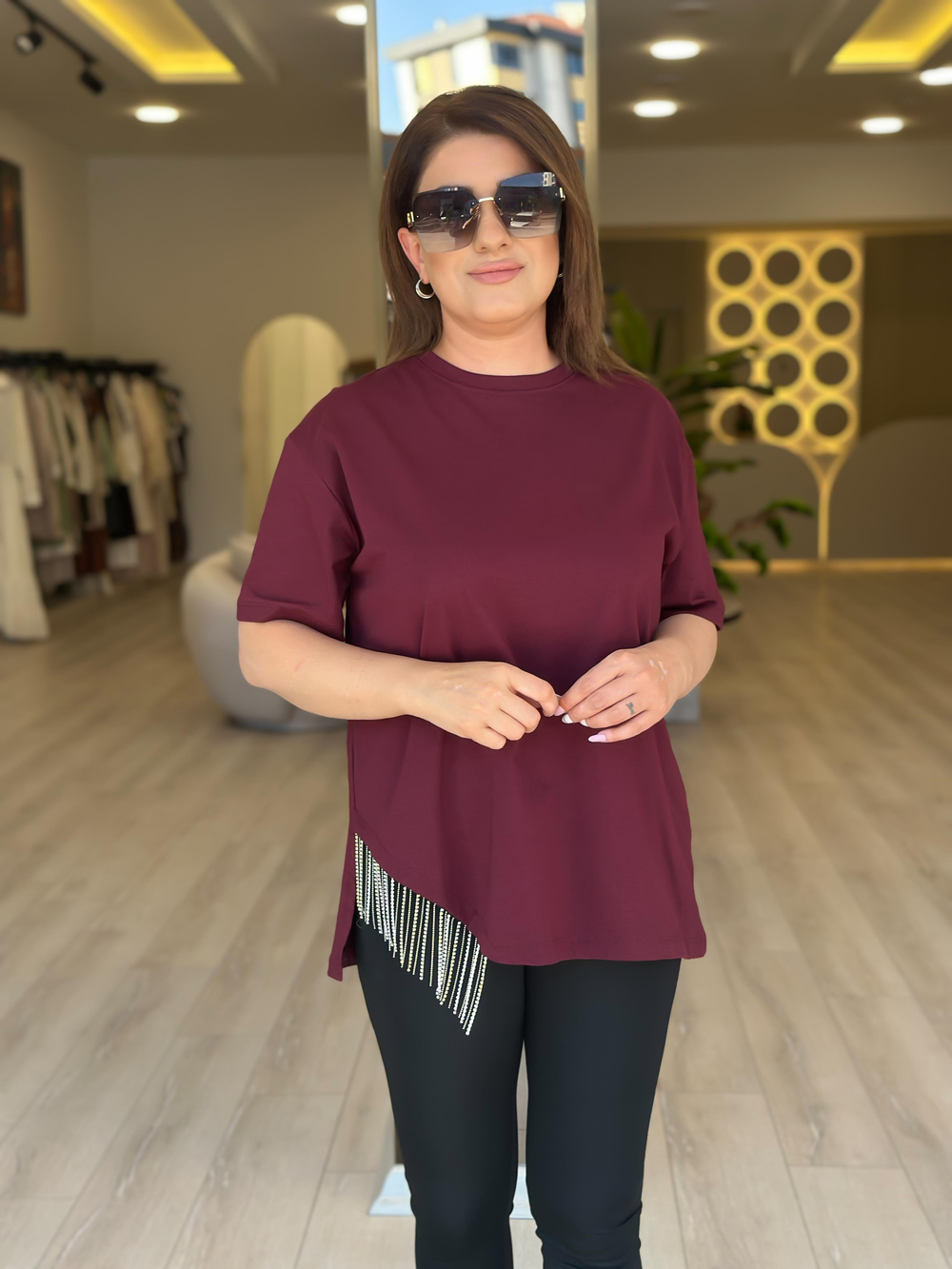 Eteği Taşlı Asimetrik Tshirt BORDO