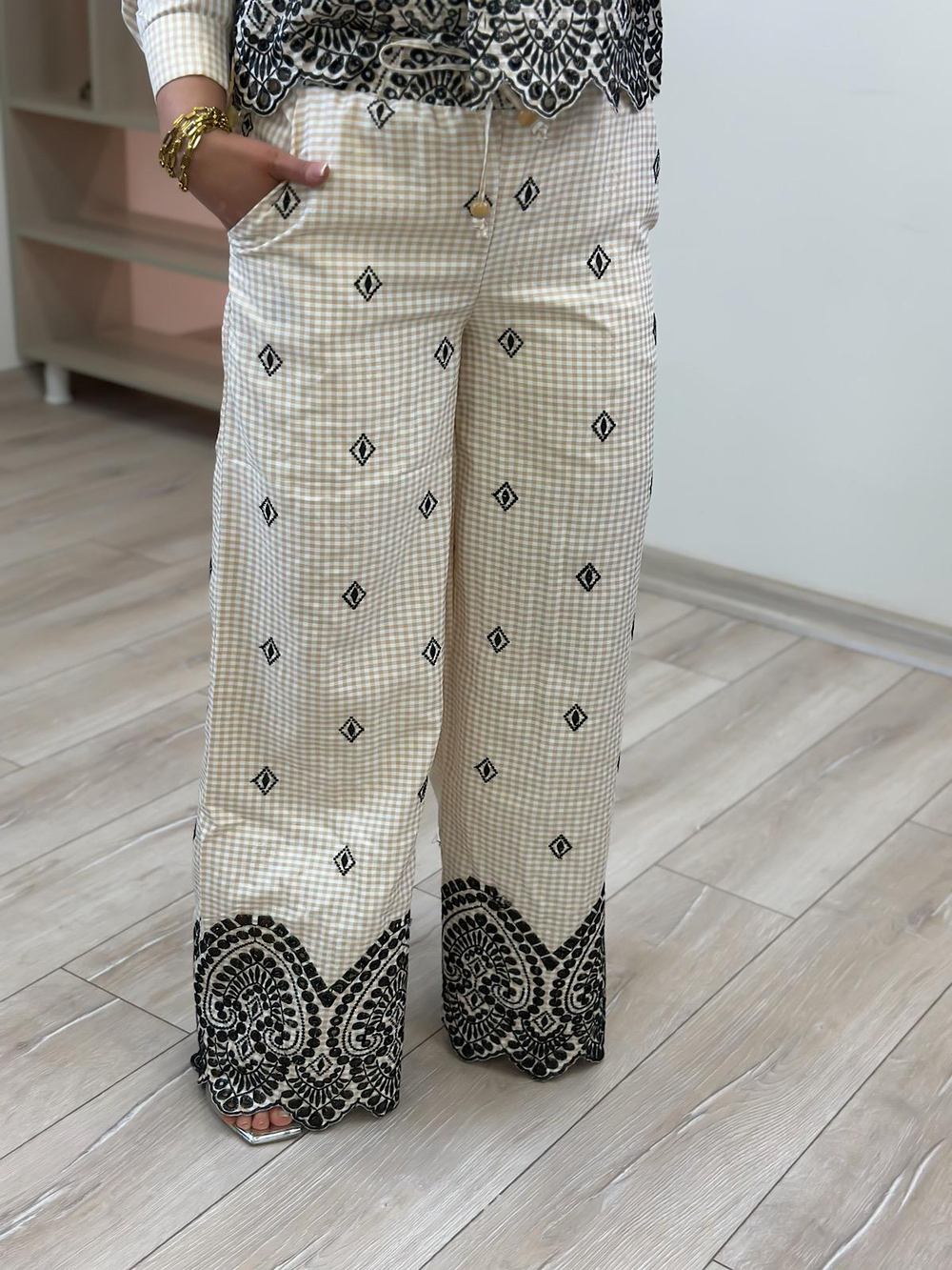 Etnik Desen Nakışlı Pantolon TAŞ