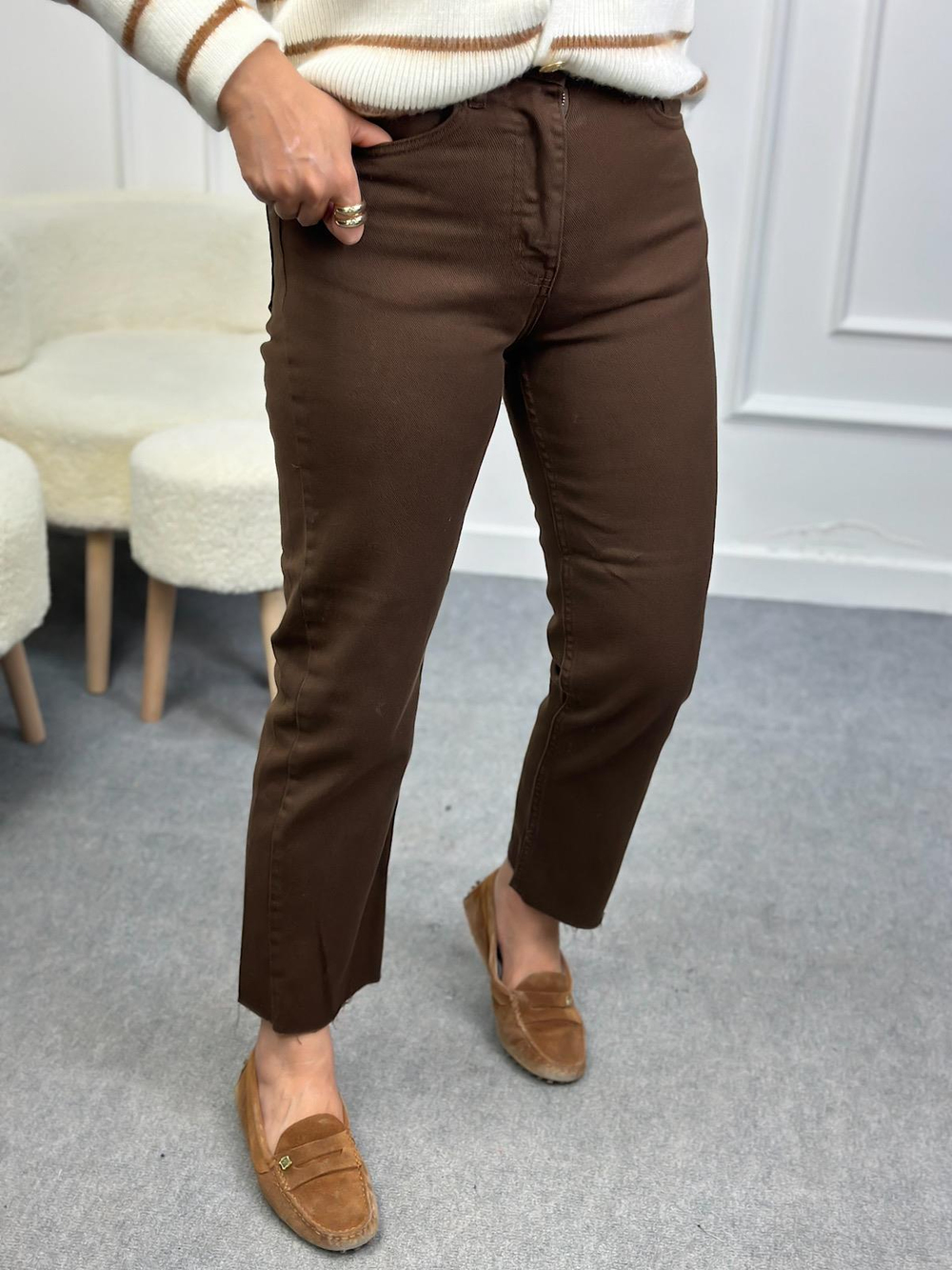 Paçası Kesik Orjinal Fit Mom Jean KAHVE