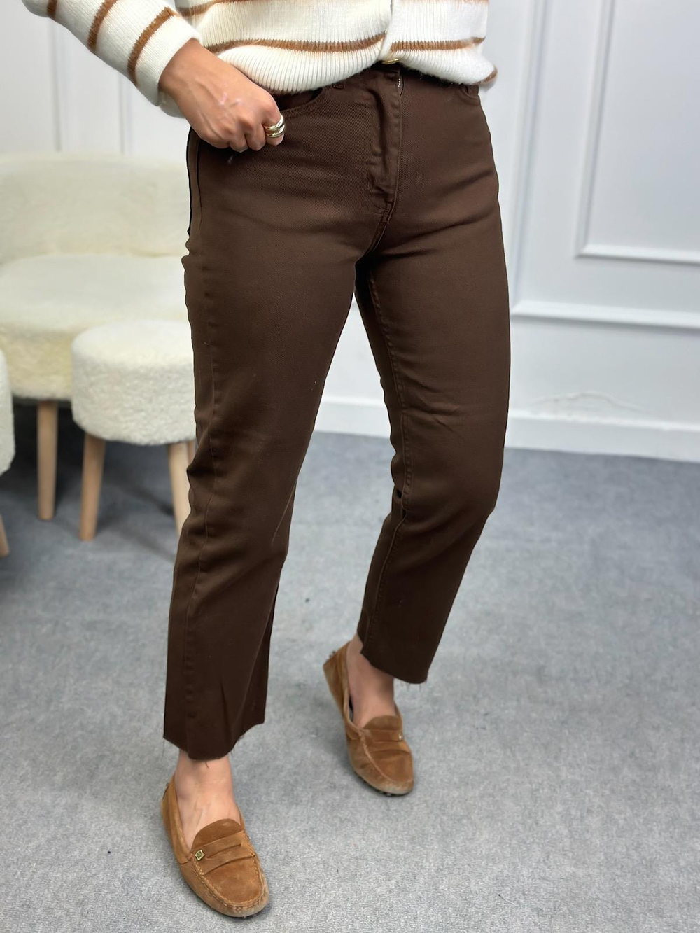 Paçası Kesik Orjinal Fit Mom Jean KAHVE