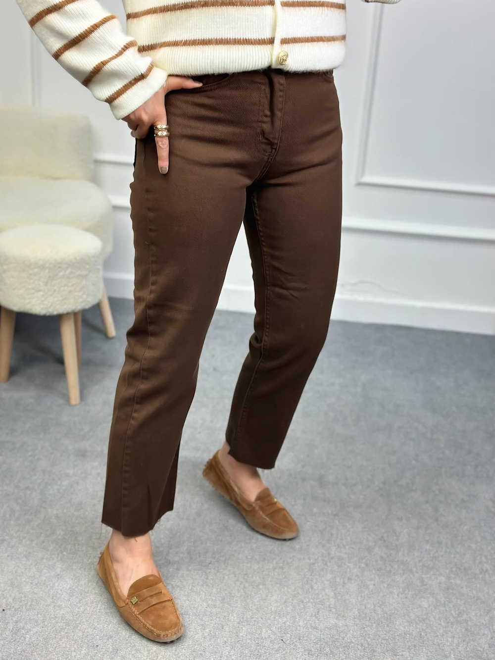 Paçası Kesik Orjinal Fit Mom Jean KAHVE