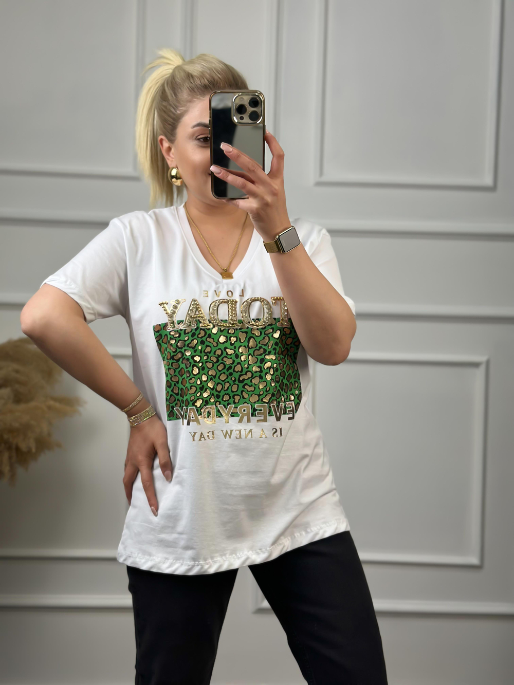 Today V Yaka Taşlı Tshirt BEYAZ