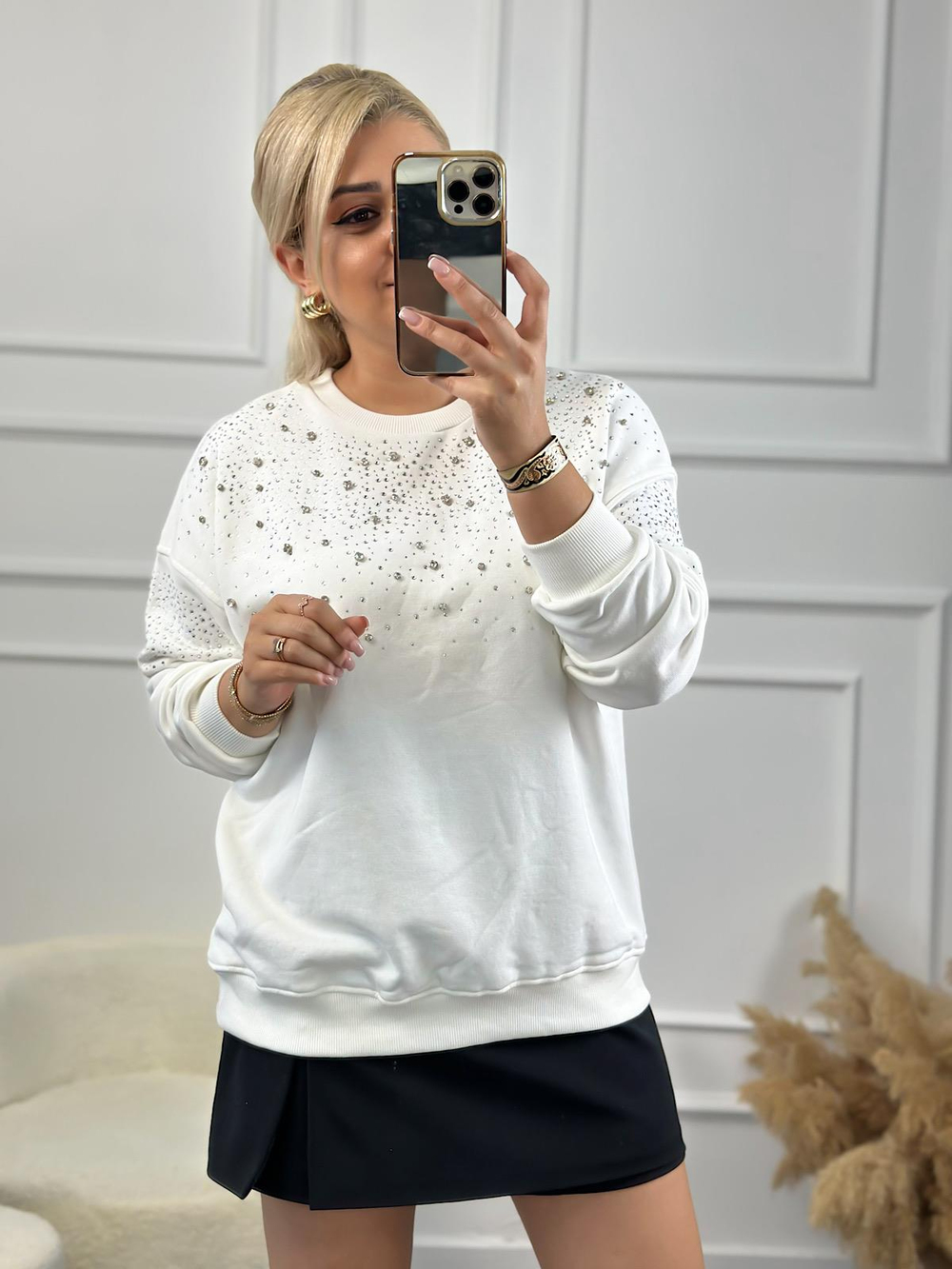 Yaka Kısmı Taş Detaylı Sweatshirt BEYAZ