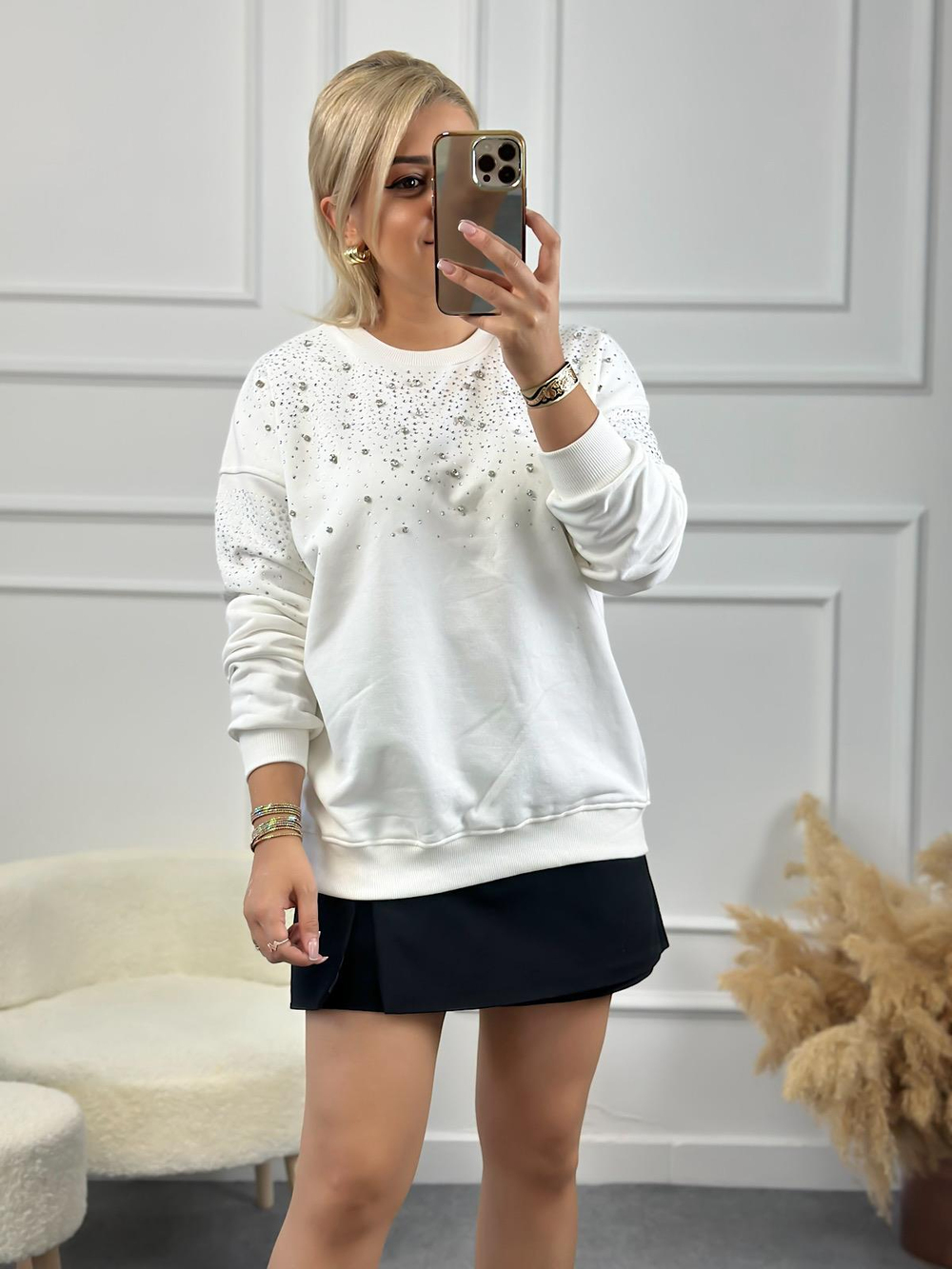 Yaka Kısmı Taş Detaylı Sweatshirt BEYAZ