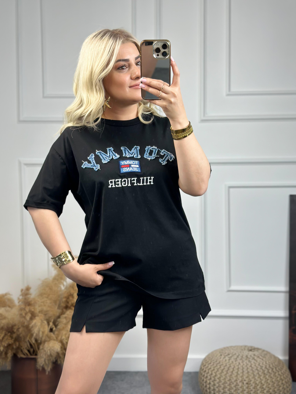 Yazı Bakılı Tshirt SİYAH