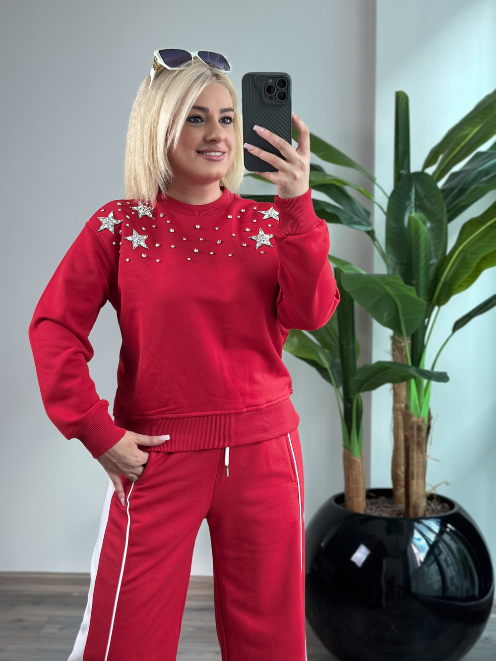 Yıldız Serpme Taş Detaylı Sweatshirt KIRMIZI