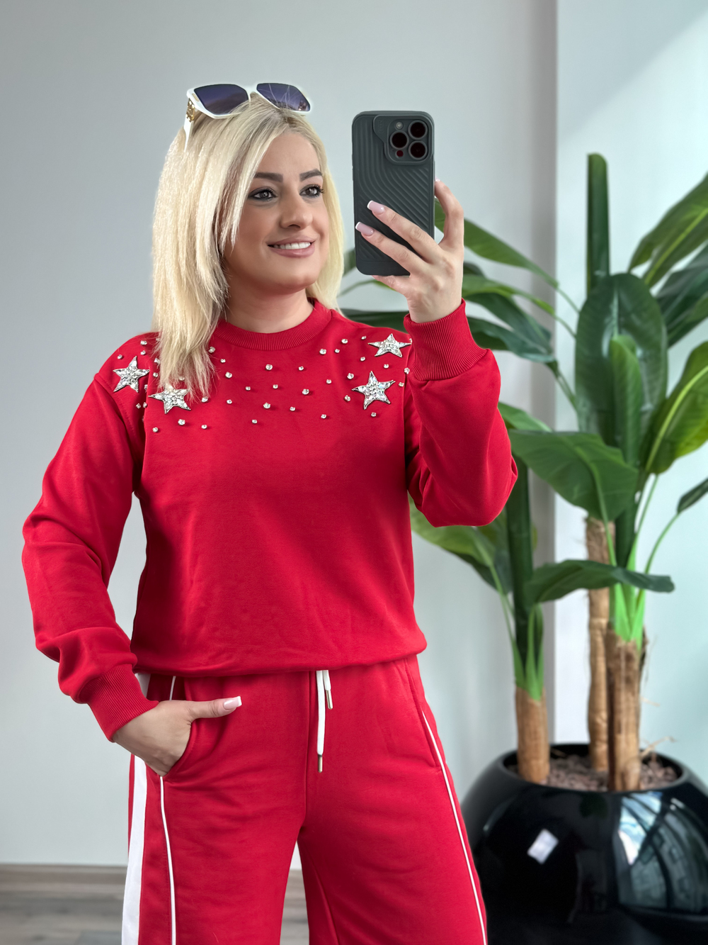 Yıldız Serpme Taş Detaylı Sweatshirt KIRMIZI