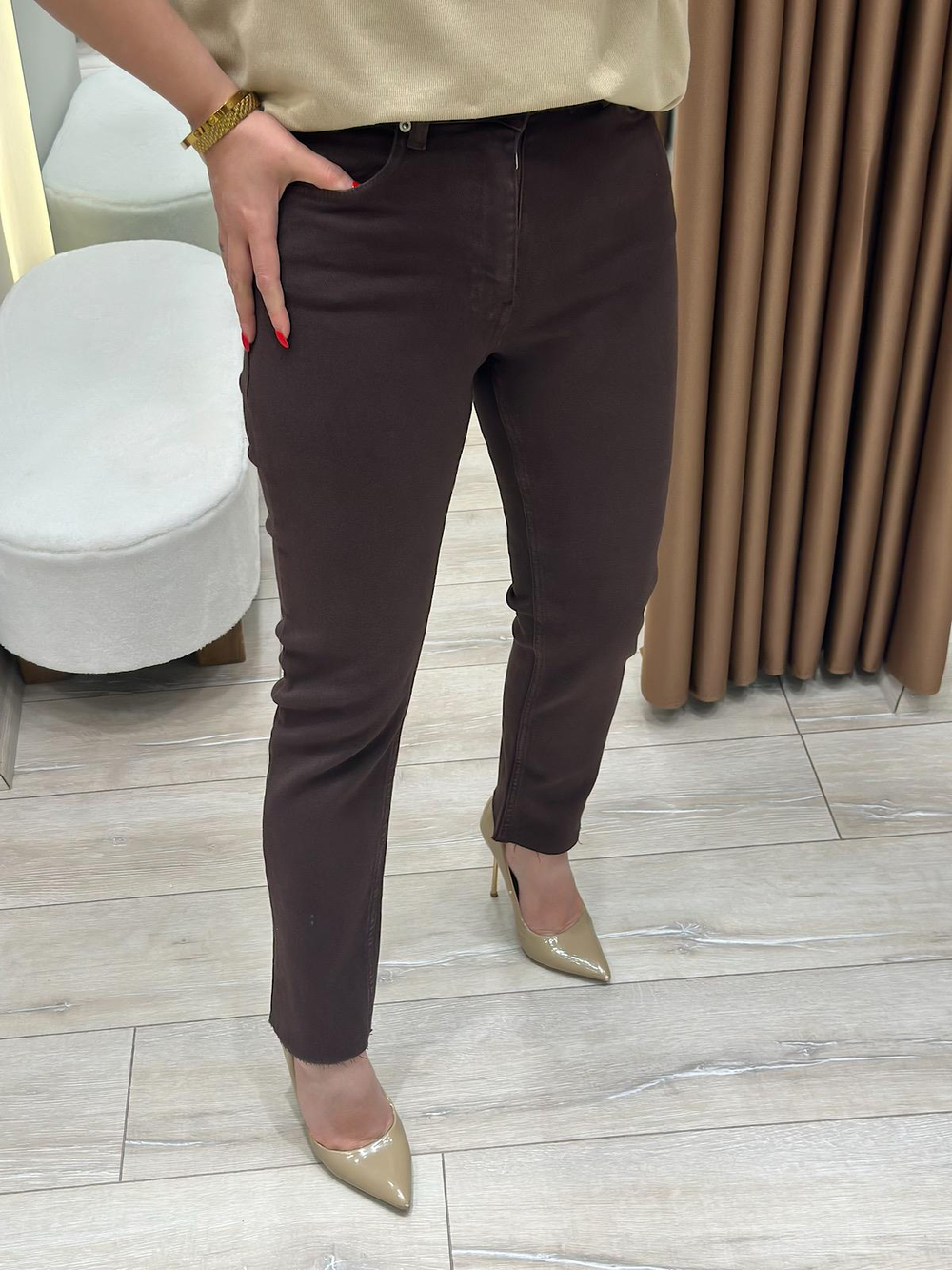 Yüksek Bel Likralı Toparlayıcı Paçası Kesik Fit Mom Jean KAHVE