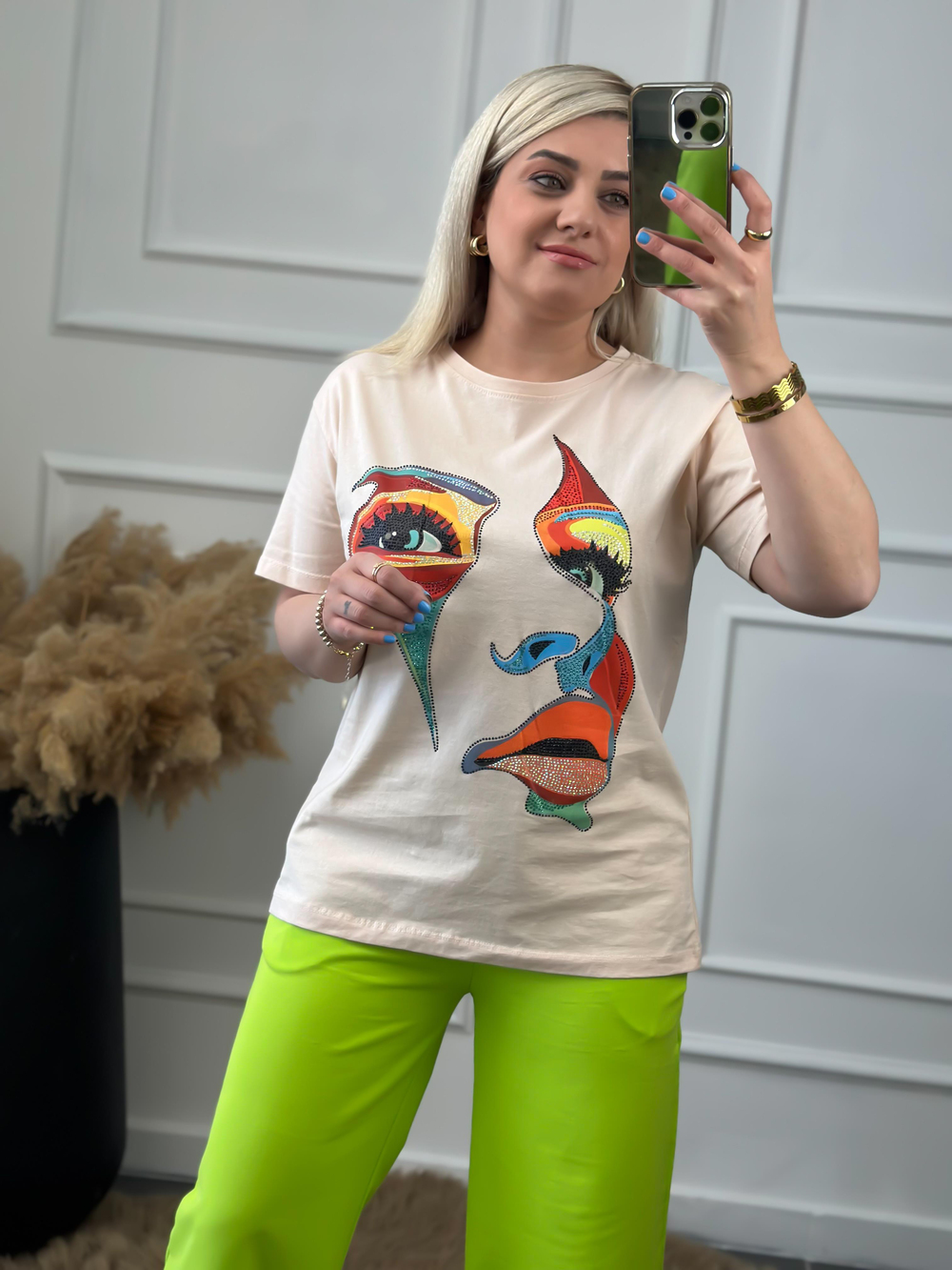 Yüz Baskılı Taş İşlemeli Bisiklet Yaka Tshirt BEJ