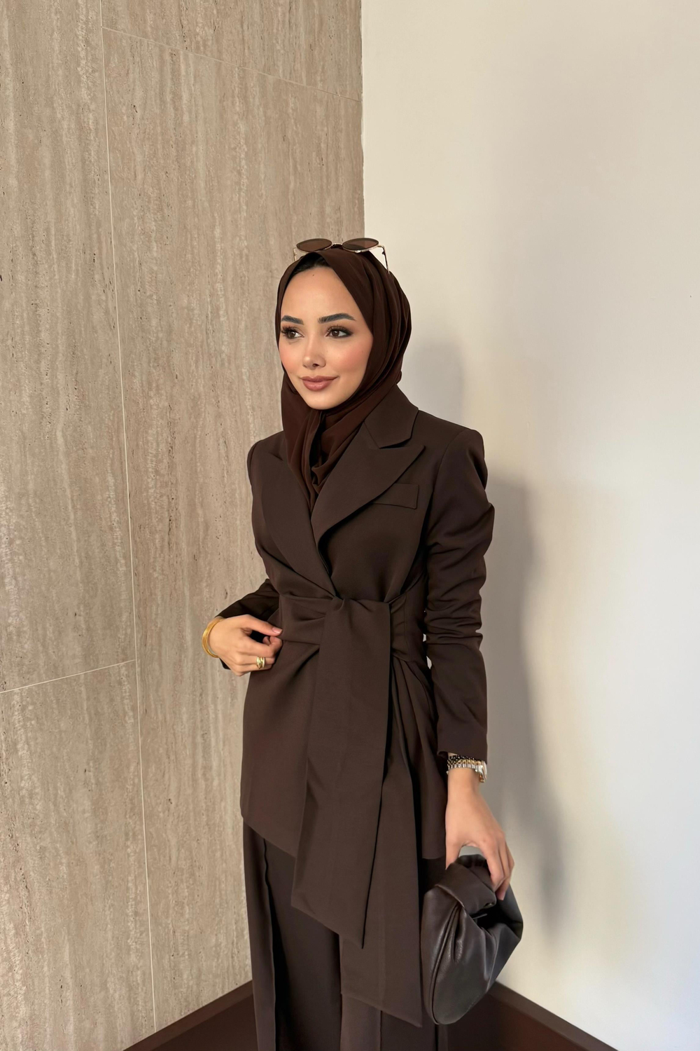Belden Bağlamalı Pantolonlu Takım - Kahve