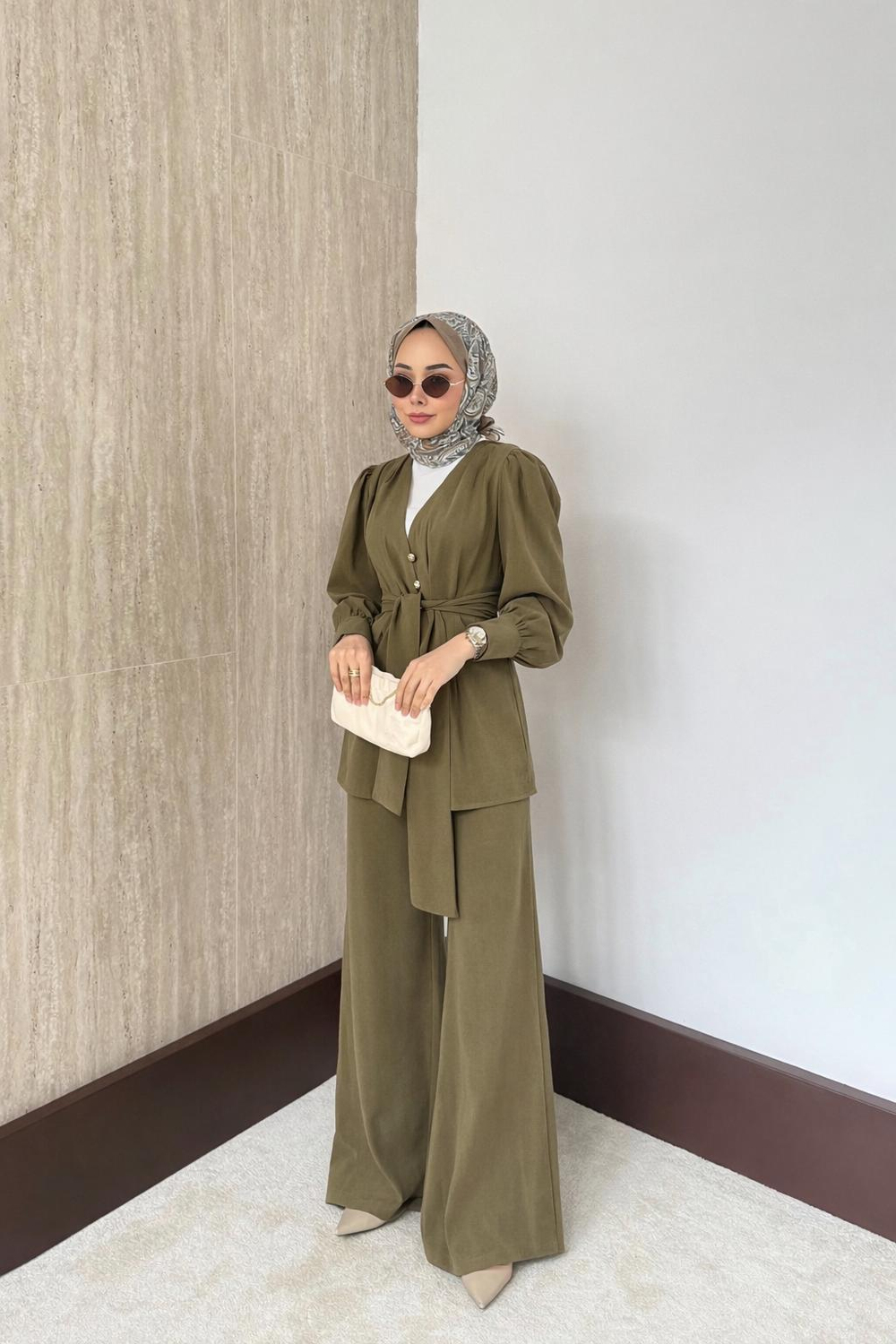 Belden Oturtmalı Model Pantolonlu Takım - Haki