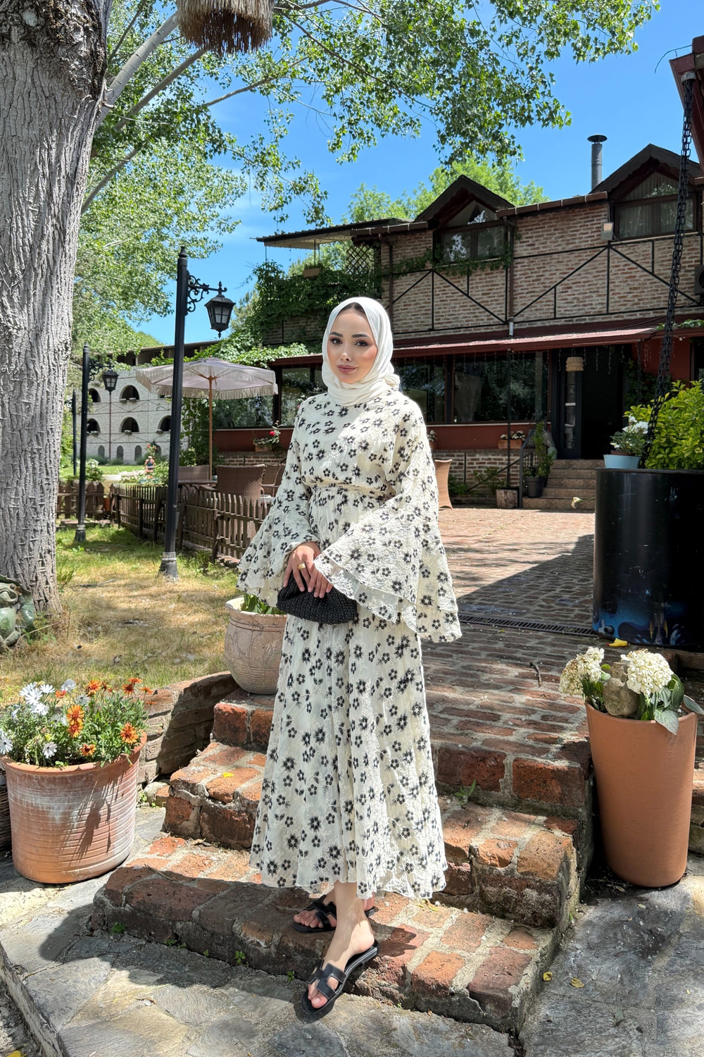 Çiçek Desenli Vual Elbise - Siyah