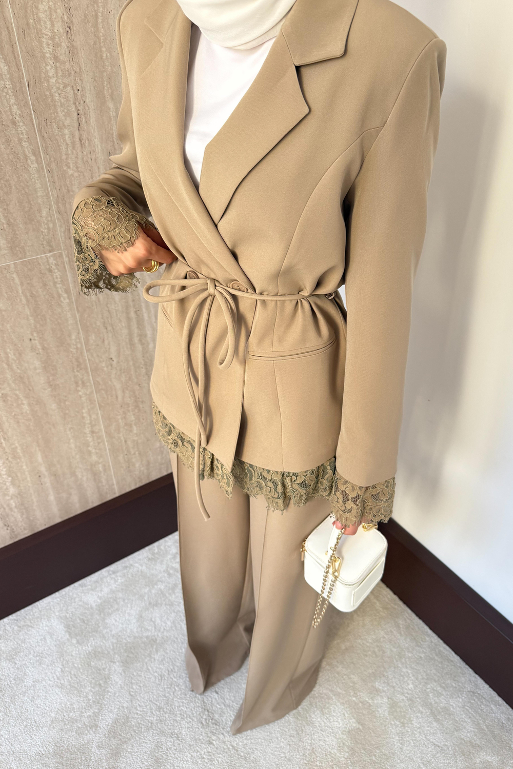 Dantelli Blazer Ceketli Pantolonlu Takım - Vizon