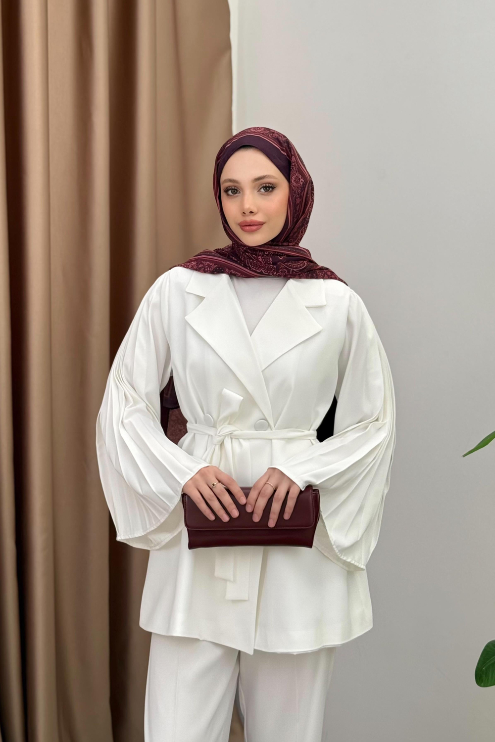 Pleated Sleeve Jacket Suit - White